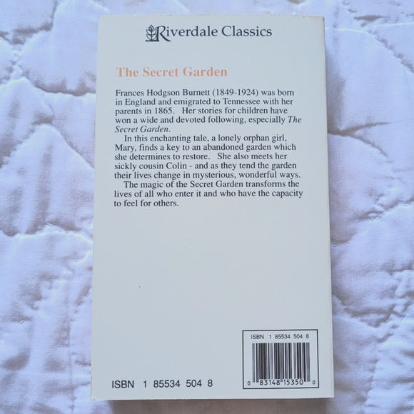 2/$15 🌼 The Secret Garden - Picture 2 of 4
